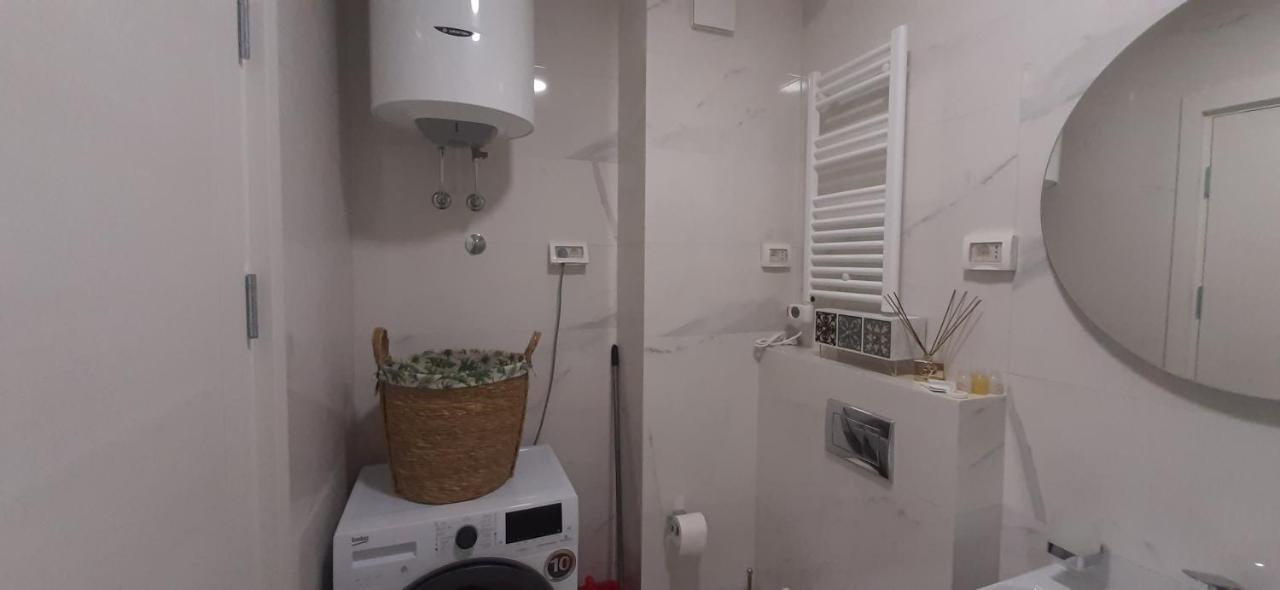 Lux Apartment Portovista บาร์ ภายนอก รูปภาพ